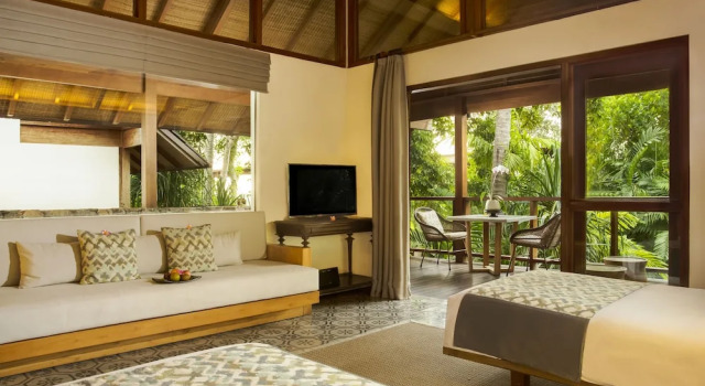 Люкс с балконом и с видом на сад Jeeva Santai Villas