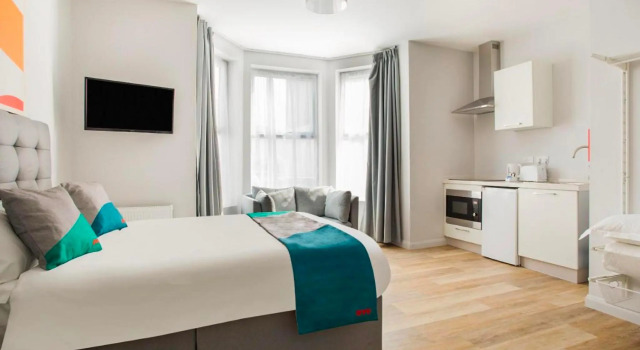 OYO Studiotel Great Yarmouth - Modern Hotel Apartments, Забронировать Апартаменты/квартира Отели Грейт-Ярмут с парковкой, рядом с Аквариум Sea Life, Парковка