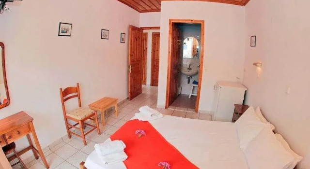 Glaros Guesthouse