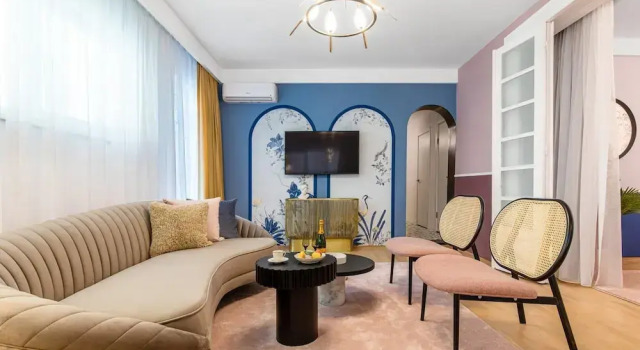 Modern 3 BR Flat on the Edge of Old Town, Забронировать Отель Бухарест Muntenia, рядом с La Grande Vie Casino