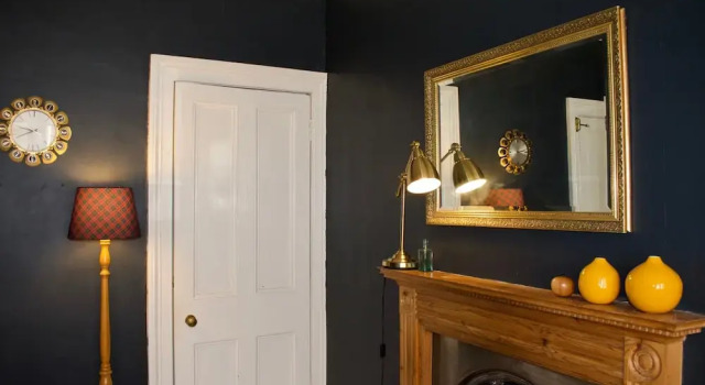 Vintage-style Apartment In Lovely Leith, Prenota Appartamento Hotel a Lothian con parcheggio, Parcheggio