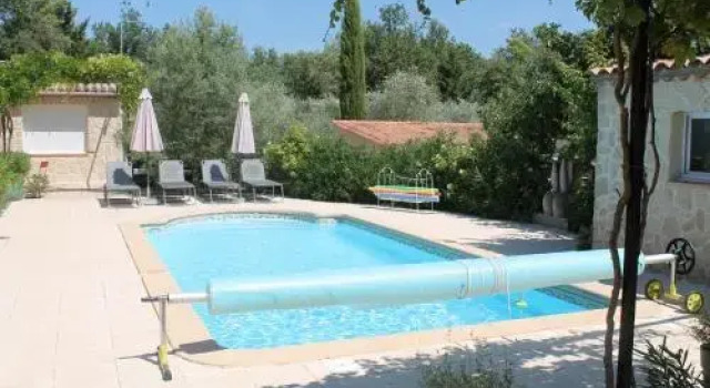 Le bonheur au soleil, Забронировать Отель Сен-Максимен-ла-Сент-Бом Green Provence