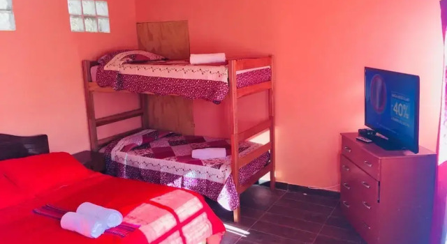 Трёхместный семейный номер Standard Hostal Intipara