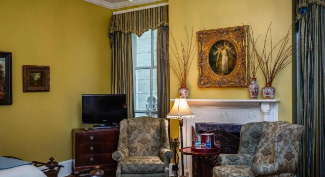 Четырёхместный номер Standard Eliza Thompson House, Historic Inns of Savannah Collection