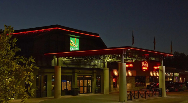 Best Western Royal Hotel, Rezervovat Hotel 3hvězdičkové hotely v Saskatoon, 3*