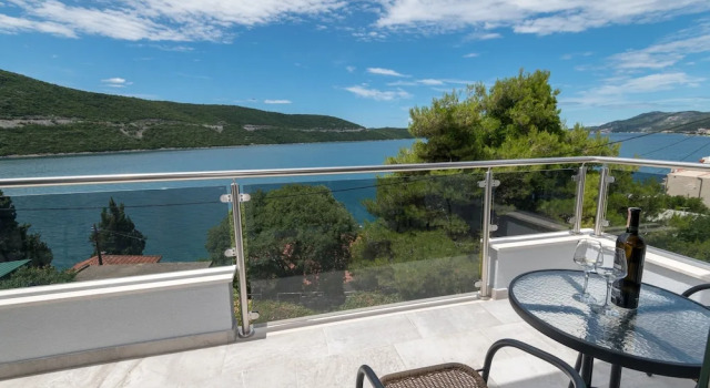 Студия с видом на море Villa Lajna