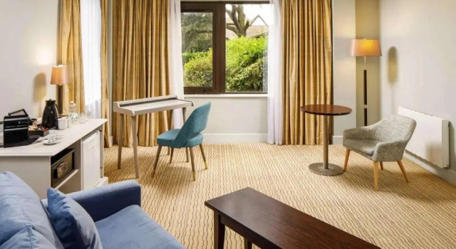 Трёхместный полулюкс Mercure Hull Grange Park Hotel