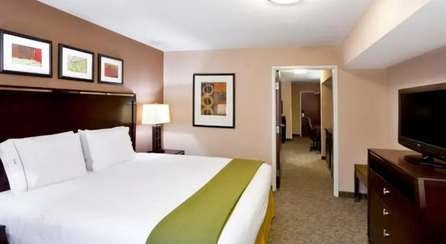 Люкс Holiday Inn Express & Suites Van Wert by IHG