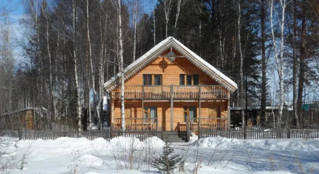Guest House Fedorov Dvor, Prenota Affittacamere Hotel a Irkutsk Region con parcheggio, Parcheggio