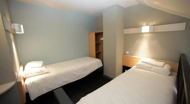 Четырёхместный номер Standard Дуплекс ibis Granville Port De Plaisance