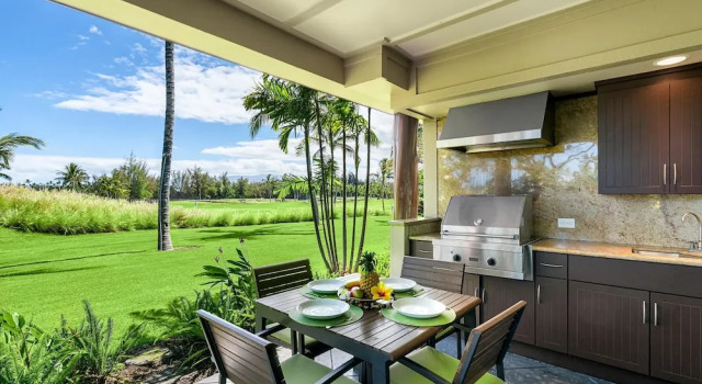 Двухместная вилла с балконом и с видом на поле для гольфа Waikoloa Beach Villas G2