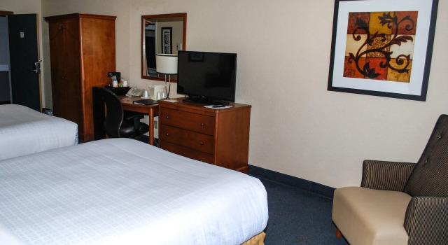 Четырёхместный номер Standard Rodeway Inn