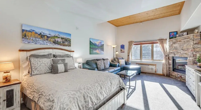 Апартаменты Walk to Lifts: Studio w/ Hot Tub in Keystone!