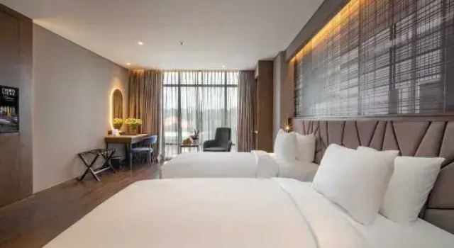 Номер Premier Nhat Ha Lavish Hotel