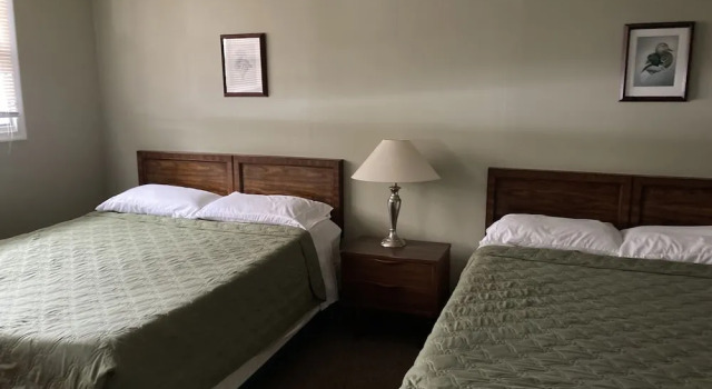 Четырёхместный люкс Dixon Lake Resort