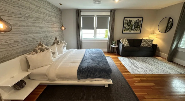 Very Cool 1 Bed/1 Bath In Downtown Pelham St - Unit 7 1 Bedroom Home, Забронировать Дом для отпуска Виллы Ньюпорт, рядом с Железная дорога Old Colony and Newport Railway, Вилла