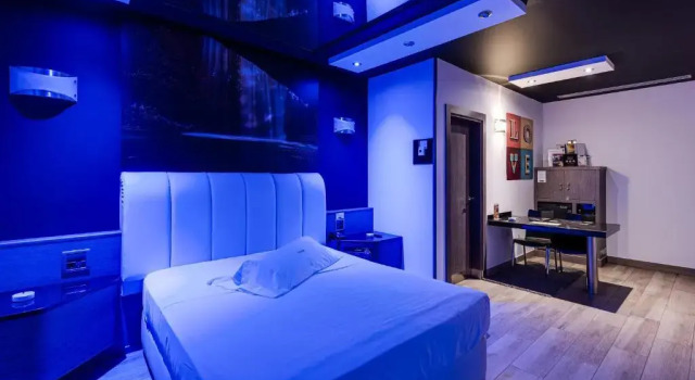 Люкс Zouk Hotel