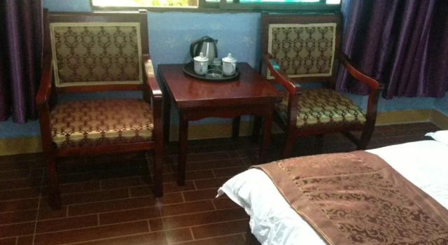 Baoshan Huarong Inn, Prenota Hotel Tengchong Yunnan