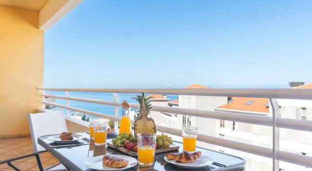 Sunny Stay by Atlantic Holiday