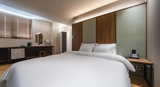 Brown Dot Hotel Eurwangri