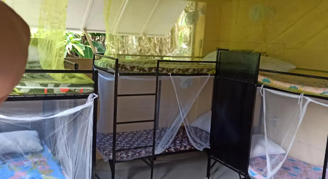 Кровать в общем номере Jalyns Resort Sabang