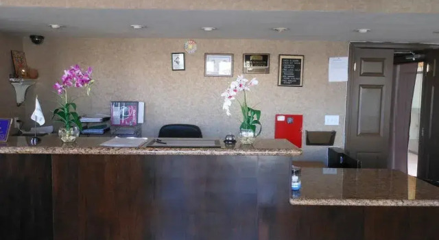 Howard Johnson El Centro, Prenota Hotel Hotel a El Centro con colazione, Colazione