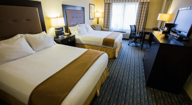 Четырёхместный номер Standard Holiday Inn Express Alpharetta - Roswell by IHG