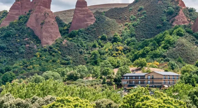 Четырёхместный номер Standard Hotel Medulio