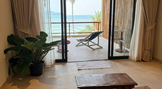 Номер Deluxe рядом с пляжем Baan Jai Dee Beach Front Hotel