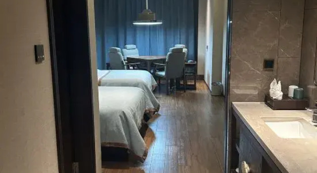 TILL BRIGHT Hotel (Changsha South High-speed Railway Station Yuhua Government Subway Station), Rezerwuj Hotel Hotele biznesowe w Changsha, 4* 5*