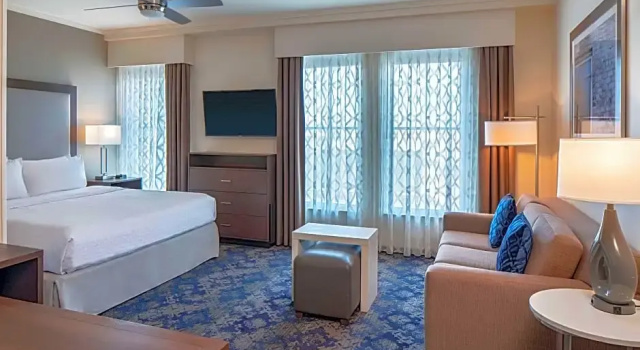 Двухместная клубная студия Homewood Suites By Hilton New Orleans French Quarter