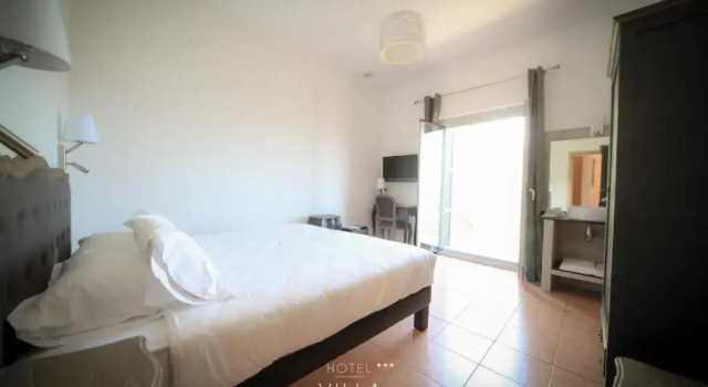 Двухместный номер Standard с балконом и с видом на горы Hôtel Villa Les Orangers