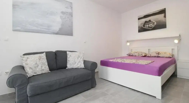 UGA - Perfect Location - SA6 Grgur