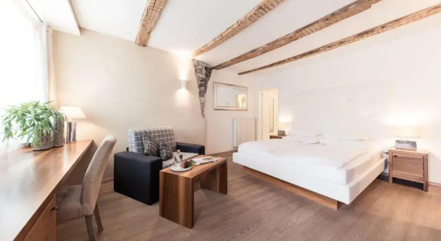 Полулюкс Boutique Hotel Zum Rosenbaum