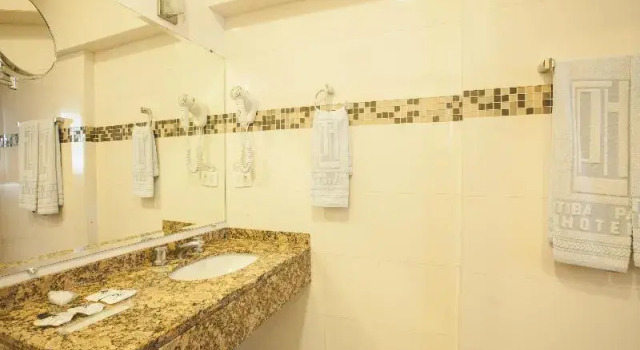Трёхместный номер Standard с балконом и с красивым видом из окна Curitiba Palace Hotel