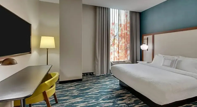 Двухместный люкс с 2 комнатами Fairfield Inn & Suites by Marriott Birmingham Downtown
