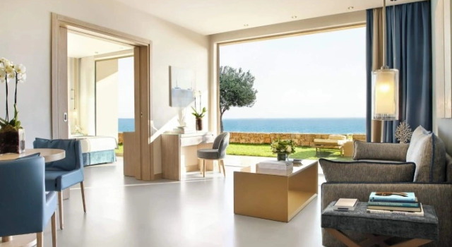Люкс Private Garden семейный Deluxe с 2 комнатами с видом на море Отель Ikos Oceania