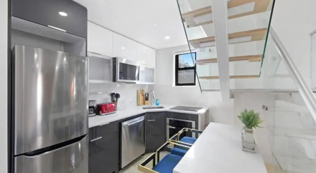 Апартаменты 75-5c 3BR Brand New Luxury Duplex W D Elevator