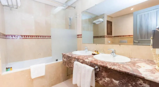 Трёхместный номер Standard Hotel de paris