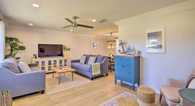 Quiet Satellite Beach Home w/ Lanai, Walk to Beach, Varaa Lomakoti Satellite Beach Space Coast