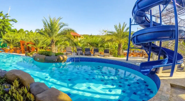 Calinisan Resort Hotel Inc., Забронировать Курортный отель  