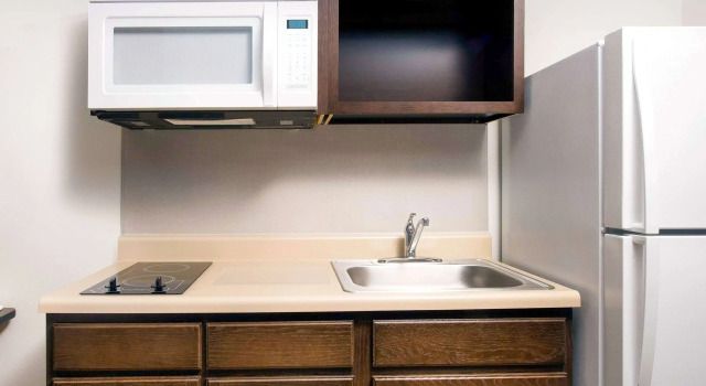 Четырёхместный номер Standard WoodSpring Suites Fargo North Near NDSU