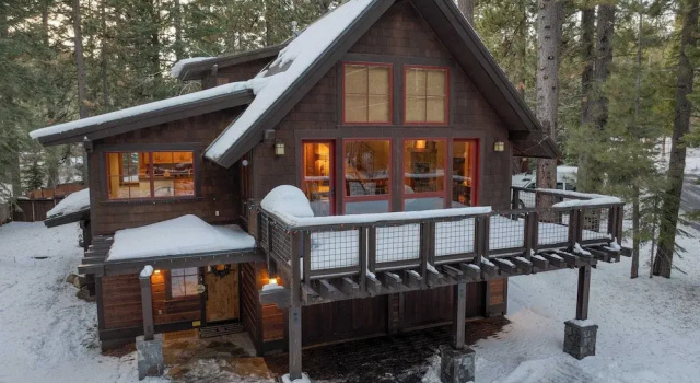 Коттедж Minutes to Ski Resorts, 5min Walk to Lake Sunnyside Ward Creek by Avantstay