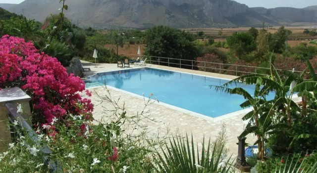Cozy Apartment With air Conditioning Only 600 m From the sea, Book Apartment Hotels in Sicily with a Pool, Swimming Pool