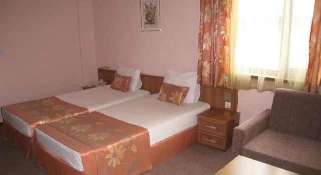 Hotel Real