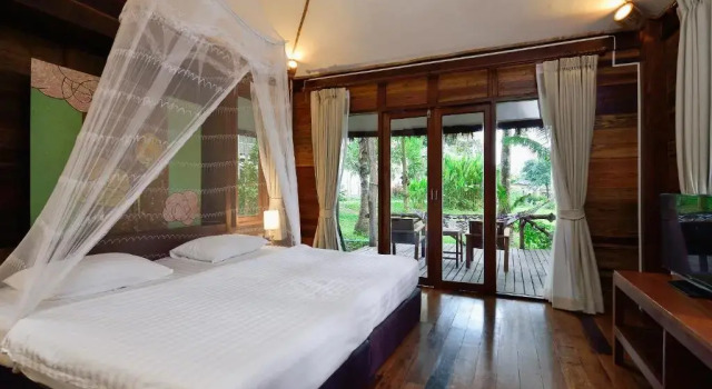 Бунгало с видом на море Koh Kood Resort