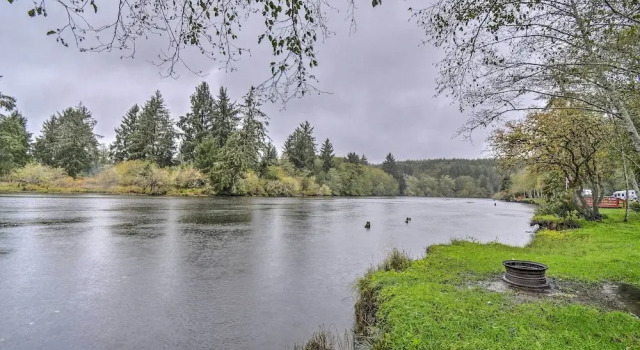 Pet-friendly Hoquiam Cottage w/ River Access!, 预订 度假屋 Hoquiam 华盛顿州