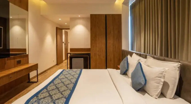 Люкс Pinnacle Grand Hotel and Banquets