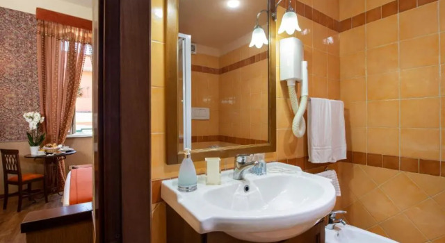 Трёхместный номер Standard Welcome House