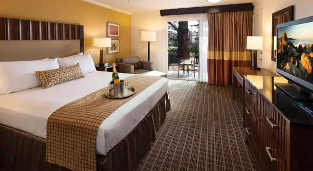 Номер Deluxe Half Moon Bay Lodge